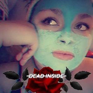 Meet your Posher, Larissa